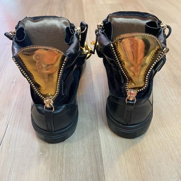 Giuseppe Zanotti Women’s Black/Gold Single Gold Bar High Top Size 37 EU 7 US - Picture 4 of 11